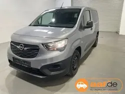 Weiß Gebraucht 2020 Opel Combo Edition Van / Kleinbus | 14.290 € (Fairer Preis)