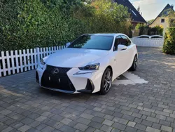 Lexus IS300h