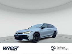 Oyster silver metallic Gebraucht 2024 VW Passat R-line Kombi | 45.850 € (Teuer)