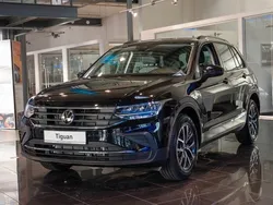 Schwarz Gebraucht 2023 VW Tiguan Life SUV | 33.800 € (Fairer Preis)