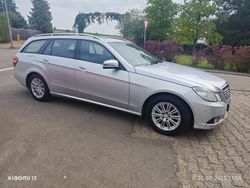 Iridiumsilber metalliclack Gebraucht 2011 Mercedes E220 Elegance Kombi | 10.495 € (Fairer Preis)