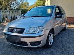 Grau Gebraucht 2005 Fiat Punto Kleinwagen | 750 € (Superpreis)