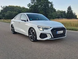 Weiß Gebraucht 2024 Audi A3 S-Line Limousine | 45.454 €