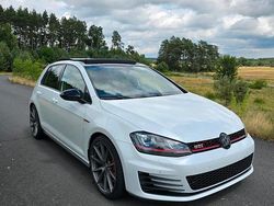 Weiß Gebraucht 2014 VW Golf VII GTI Kleinwagen | 17.500 €