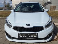 Weiß Gebraucht 2016 Kia Ceed Sportswagon Spirit Kombi | 6.600 € (Guter Preis)