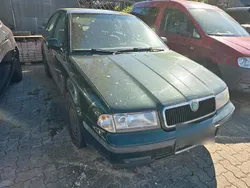 Grün Gebraucht 2000 Skoda Octavia Limousine | 330 € (Superpreis)