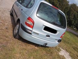 Silber Gebraucht 2001 Renault Scénic Van / Kleinbus | 1.700 € (Etwas zu teuer)