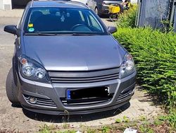 Grau Gebraucht 2004 Opel Astra Elegance Kombi | 1.900 € (Fairer Preis)
