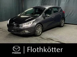 Grau Gebraucht 2013 Kia Ceed Vision Limousine | 9.440 € (Etwas zu teuer)