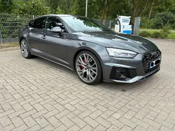 Grau Gebraucht 2020 Audi A5 Sportback S-Line Limousine | 34.500 € (Fairer Preis)