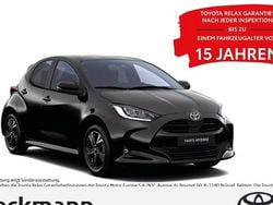 Schwarz Neu 2025 Toyota Yaris Hybrid Limousine | 23.989 € (Guter Preis)