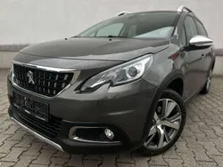 Grau Gebraucht 2018 Peugeot 2008 Crossway SUV | 11.990 € (Fairer Preis)