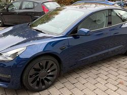 Blau Gebraucht 2022 Tesla Model 3 Performance Limousine | 29.800 € (Guter Preis)