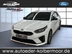 Deluxeweiss (weiß) Gebraucht 2021 Kia ProCeed GT Kleinwagen | 23.880 € (Fairer Preis)