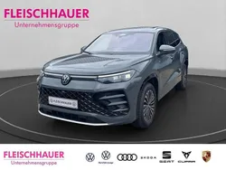 Grau Gebraucht 2025 VW Tayron R-line SUV | 58.990 € (Fairer Preis)