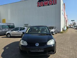 Schwarz Gebraucht 2004 VW Golf V Limousine | 2.950 € (Guter Preis)