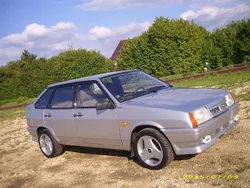 Silber Gebraucht 2003 Lada Samara Kleinwagen | 3.000 €