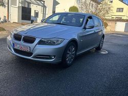 Grau Gebraucht 2011 BMW 318 Kombi | 2.400 € (Fairer Preis)