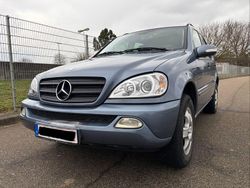 Blau Gebraucht 2004 Mercedes ML270 SUV | 4.400 € (Fairer Preis)