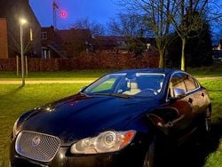 Schwarz Gebraucht 2010 Jaguar XF Limousine | 10.500 €