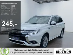 Perlmuttweiss (metallic) Gebraucht 2020 Mitsubishi Outlander P-HEV Basis SUV | 24.190 € (Fairer Preis)