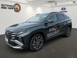 Cypress green / mic Gebraucht 2024 Hyundai Tucson Prime SUV | 43.790 €