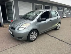 Silber Gebraucht 2009 Toyota Yaris Cool Limousine | 4.200 € (Fairer Preis)