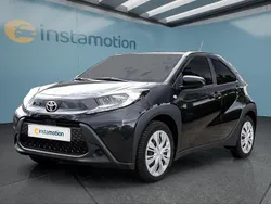 Schwarz Gebraucht 2024 Toyota Aygo Kleinwagen | 16.299 € (Fairer Preis)
