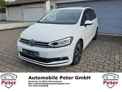 Weiß Gebraucht 2023 VW Touran Comfortline Van / Kleinbus | 31.750 € (Fairer Preis)