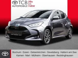 Grau Gebraucht 2022 Toyota Yaris Hybrid Team Kleinwagen | 18.989 € (Fairer Preis)