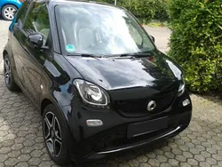 Schwarz Gebraucht 2016 Smart ForTwo Cabrio Prime Cabrio | 13.200 € (Fairer Preis)