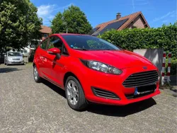 Rot Gebraucht 2014 Ford Fiesta SYNC Edition Kleinwagen | 3.000 € (Fairer Preis)