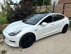 Weiß Gebraucht 2020 Tesla Model 3 Standard Range Plus Limousine | 19.500 € (Fairer Preis)