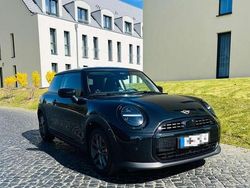 Schwarz Gebraucht 2024 Mini Cooper Essential Kleinwagen | 25.950 € (Guter Preis)