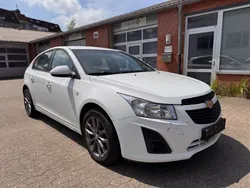 Weiß Gebraucht 2012 Chevrolet Cruze LS Kleinwagen | 5.480 € (Etwas zu teuer)