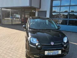 Schwarz Gebraucht 2023 Fiat Panda Cross Cross Plus Kleinwagen | 11.790 € (Guter Preis)