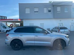 Silber Gebraucht 2021 VW Touareg Style SUV | 44.000 € (Fairer Preis)