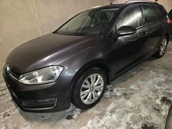 Braun Gebraucht 2016 VW Golf VII Kombi | 6.999 € (Etwas zu teuer)
