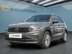 Grau Gebraucht 2022 VW Tiguan SUV | 31.299 € (Fairer Preis)