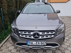 Grau Gebraucht 2017 Mercedes GLA220 SUV | 22.999 € (Guter Preis)