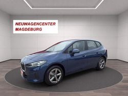 Phytonicblau metallic Gebraucht 2024 BMW 216 Active Tourer Van / Kleinbus | 25.999 € (Guter Preis)