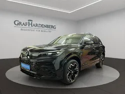 Schwarz Gebraucht 2024 VW Tiguan R-line SUV | 47.890 € (Superpreis)