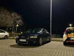 Blau Gebraucht 2004 Audi A8 Limousine | 5.999 €