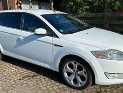 Weiß Gebraucht 2009 Ford Mondeo Titanium Kombi | 4.000 € (Etwas zu teuer)