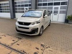 Grau Gebraucht 2019 Peugeot Traveller Van / Kleinbus | 25.000 € (Fairer Preis)
