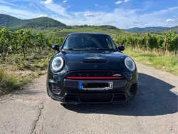 Schwarz Gebraucht 2016 Mini John Cooper Works Kleinwagen | 18.600 € (Fairer Preis)