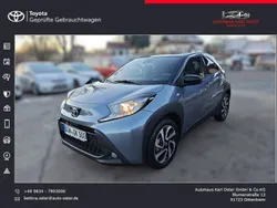Grau Gebraucht 2024 Toyota Aygo Team Kleinwagen | 18.390 € (Etwas zu teuer)