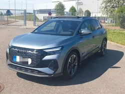 Blau Gebraucht 2023 Audi Q4 e-tron Comfort SUV | 42.997 € (Teuer)