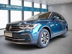 Blau Gebraucht 2023 VW Tiguan Active SUV | 26.640 € (Superpreis)