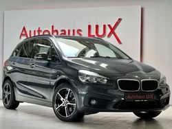 Grau Gebraucht 2015 BMW 218 Active Tourer Basis Van / Kleinbus | 11.990 € (Fairer Preis)
